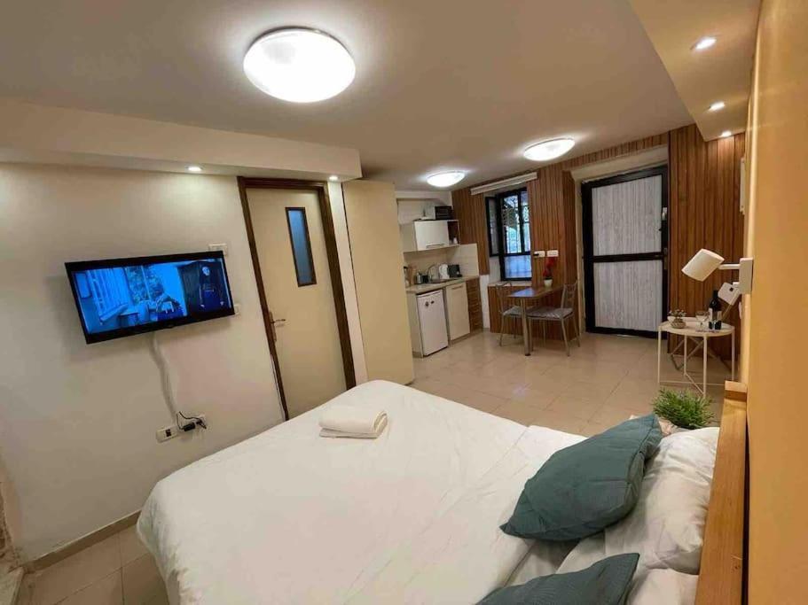 القدس Gorgeous Studio , Market Location , Stone House المظهر الخارجي الصورة